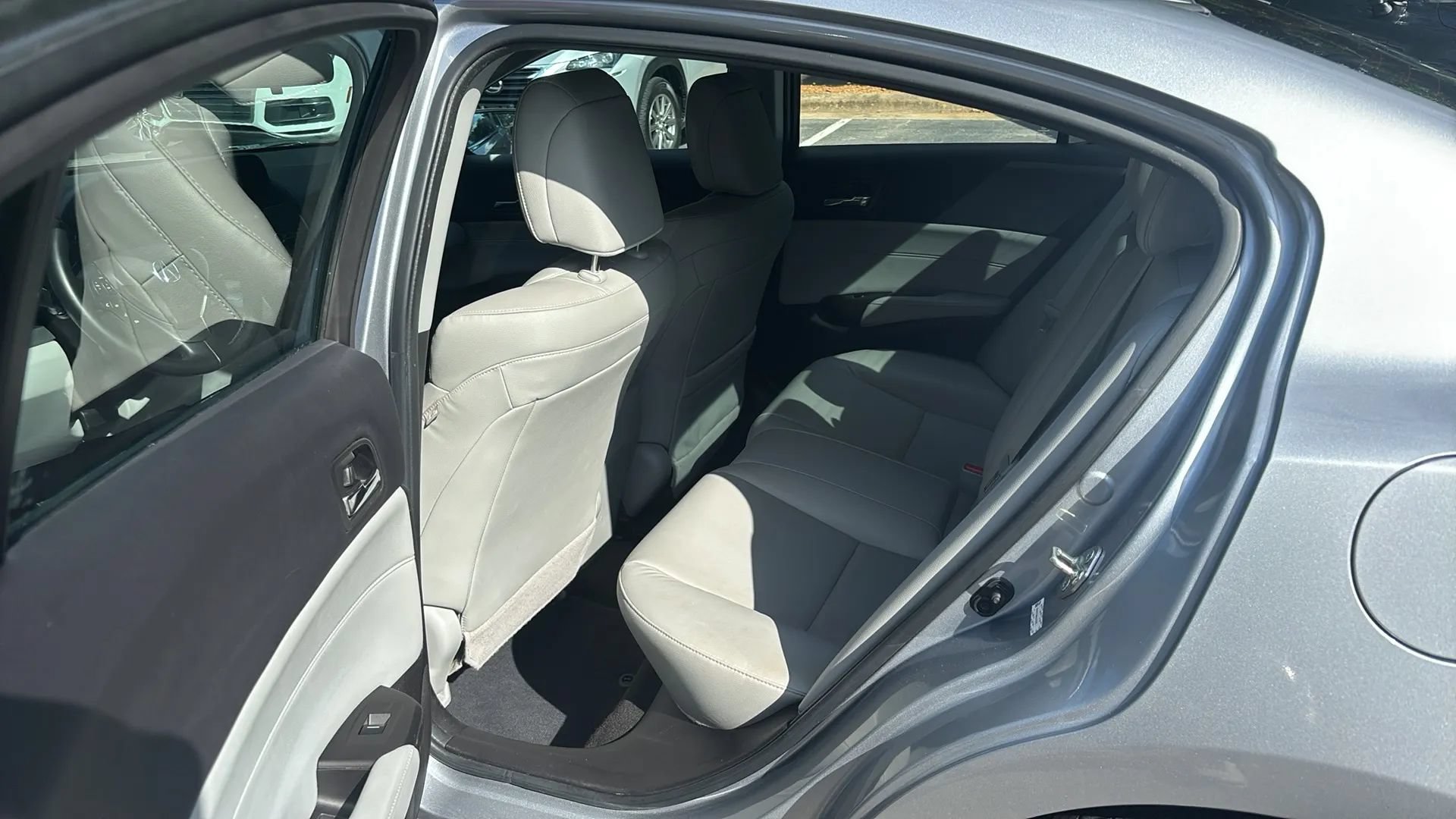 Used 2017 Acura ILX FWD image 17