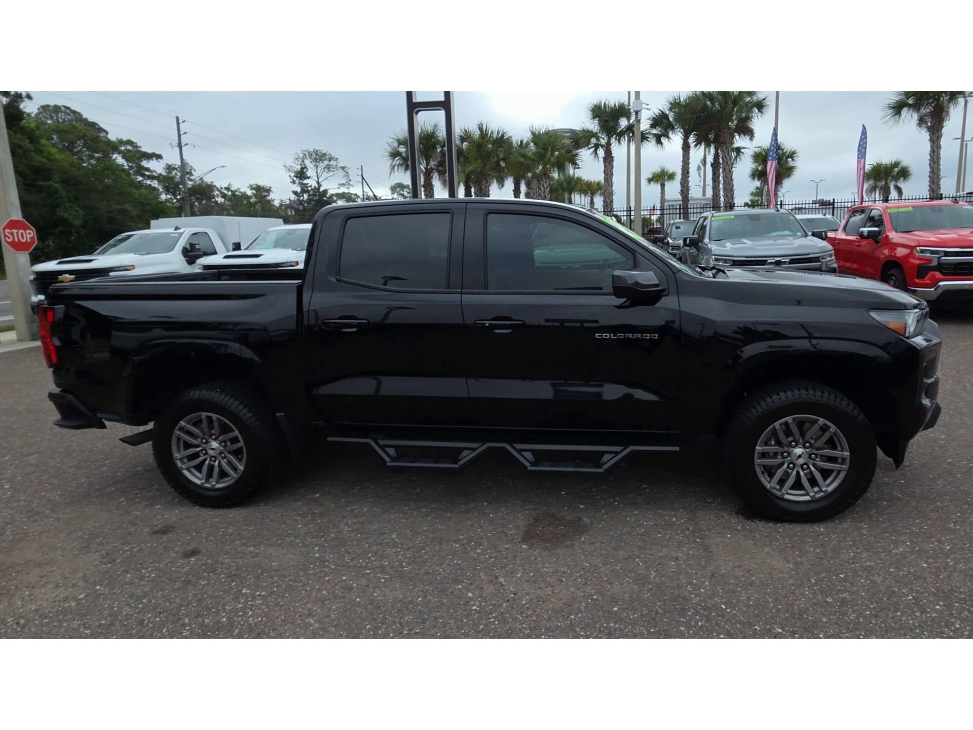 Used 2023 Chevrolet Colorado LT w/ LT Convenience Package RWD image 9