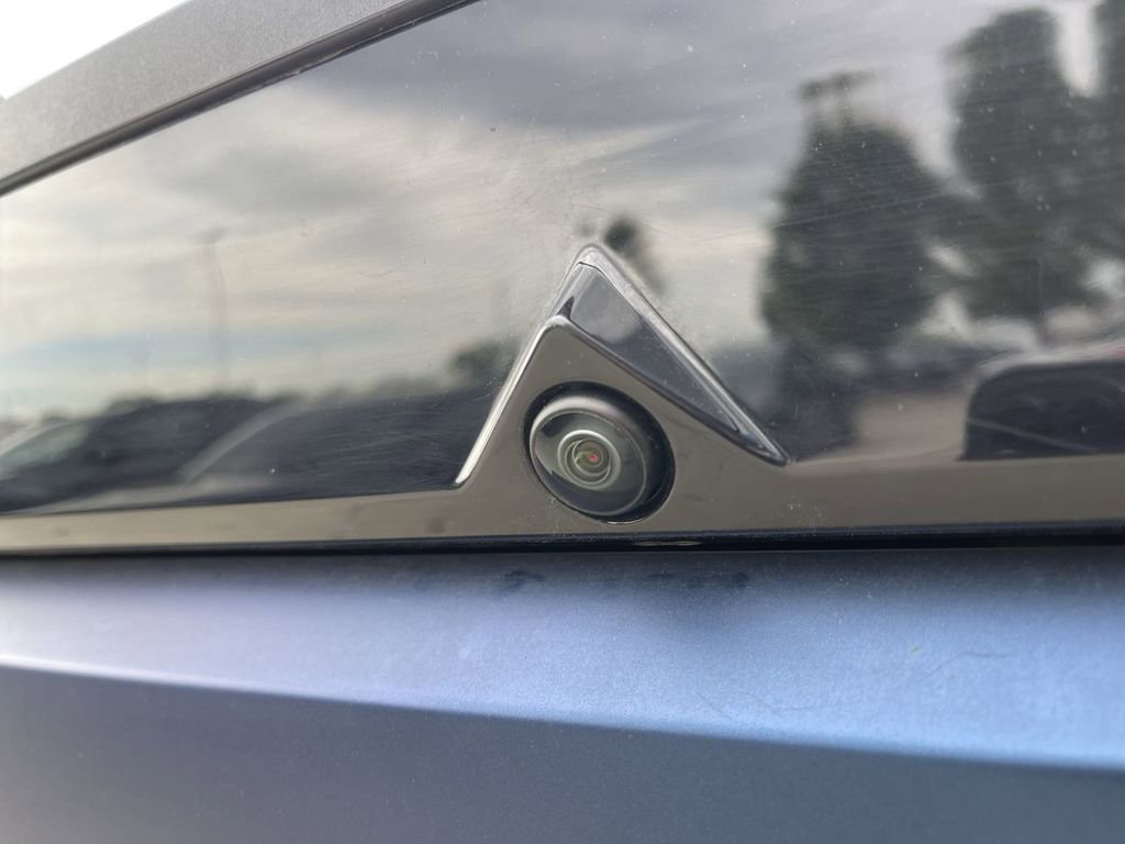 Used 2024 Tesla Cybertruck AWD Crew Cab image 8