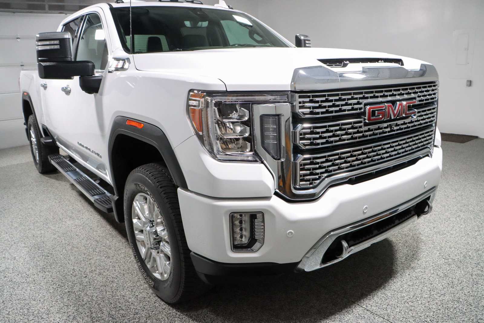 Used 2021 GMC Sierra 2500 Denali w/ Denali Ultimate Package AWD/4WD image 5