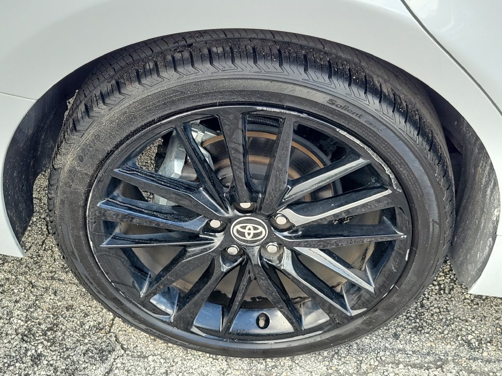 Used 2024 Toyota Camry XSE FWD image 9