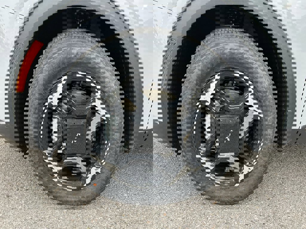 New 2026 Kia Sportage EX image 9