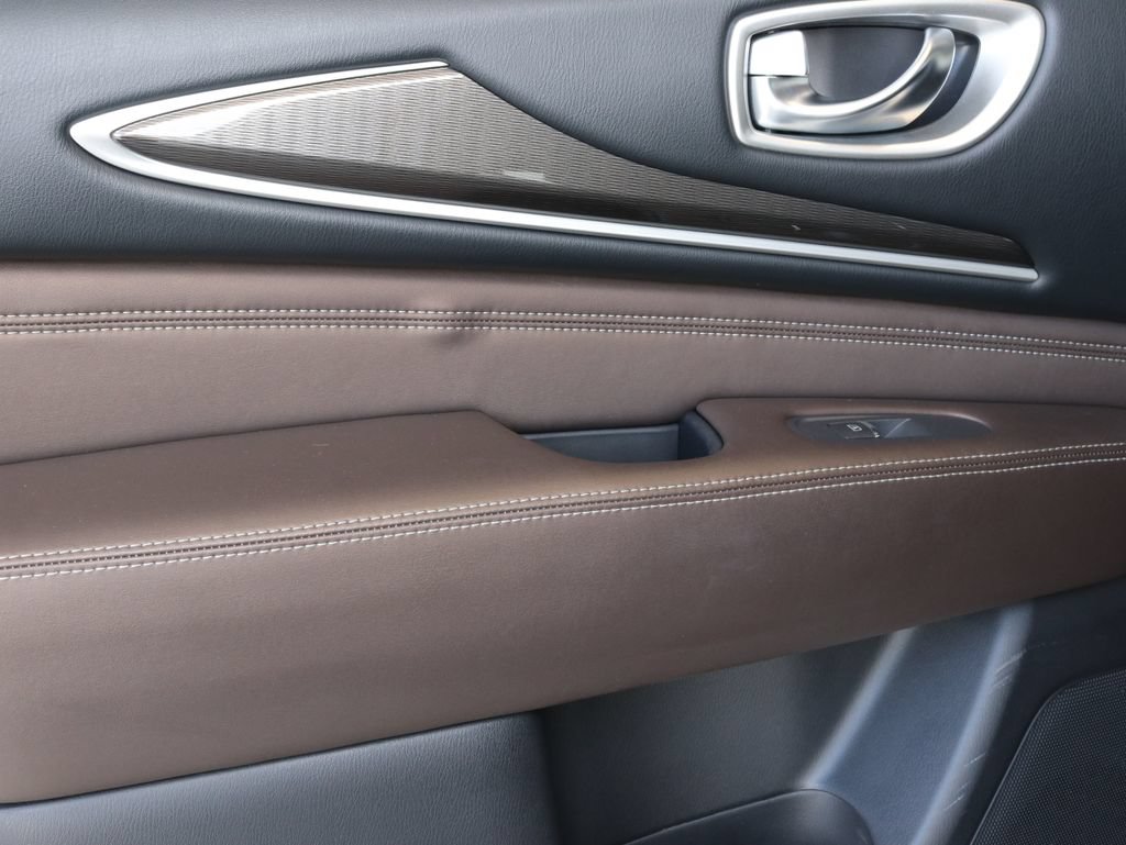 Used 2019 INFINITI QX60 Luxe w/ Essential Package AWD/4WD image 32