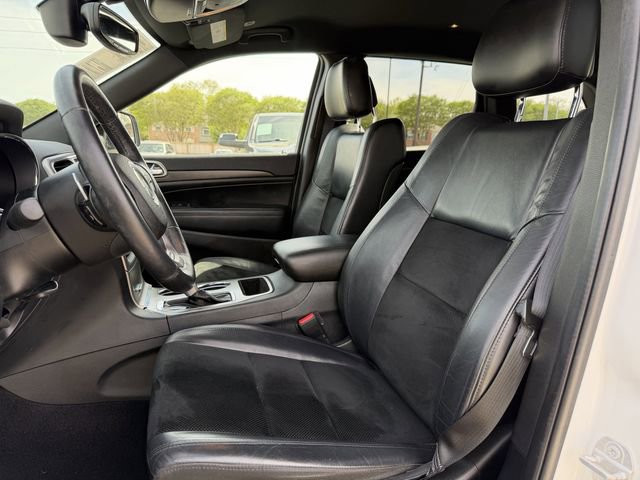 Used 2017 Jeep Grand Cherokee Altitude image 11