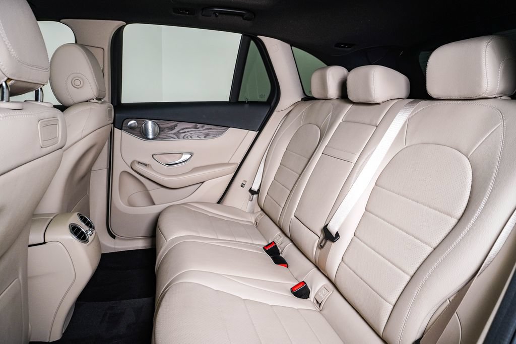 Used 2018 Mercedes-Benz GLC 300 4MATIC image 17