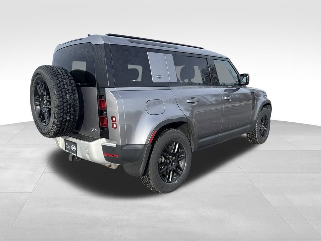 Used 2022 Land Rover Defender 110 SE image 7