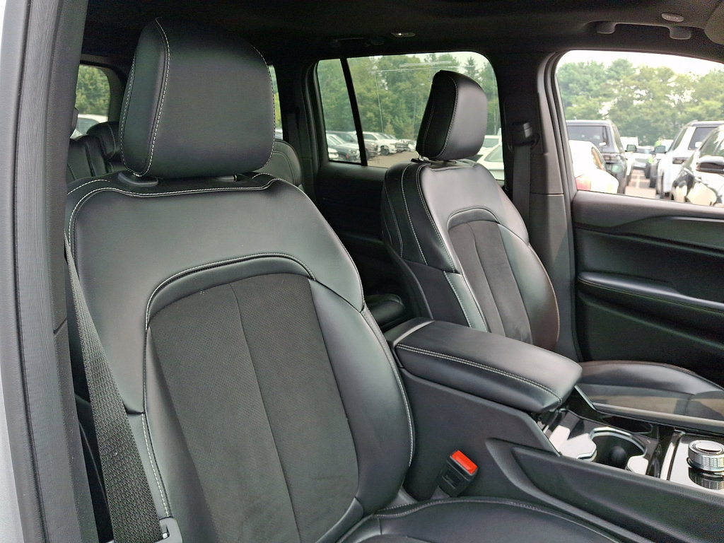 Certified 2023 Jeep Grand Cherokee Altitude AWD/4WD image 13