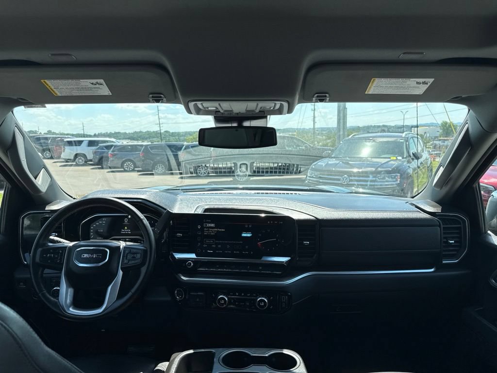 Used 2025 GMC Sierra 1500 SLT AWD/4WD image 17