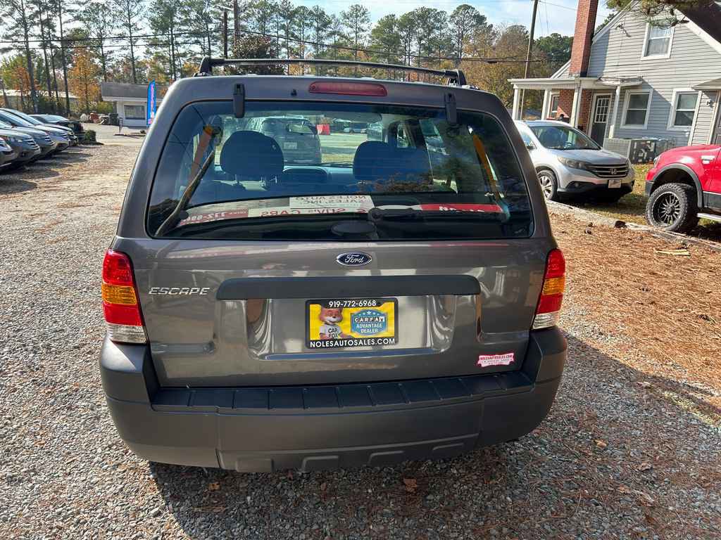 Used 2006 Ford Escape XLS image 5