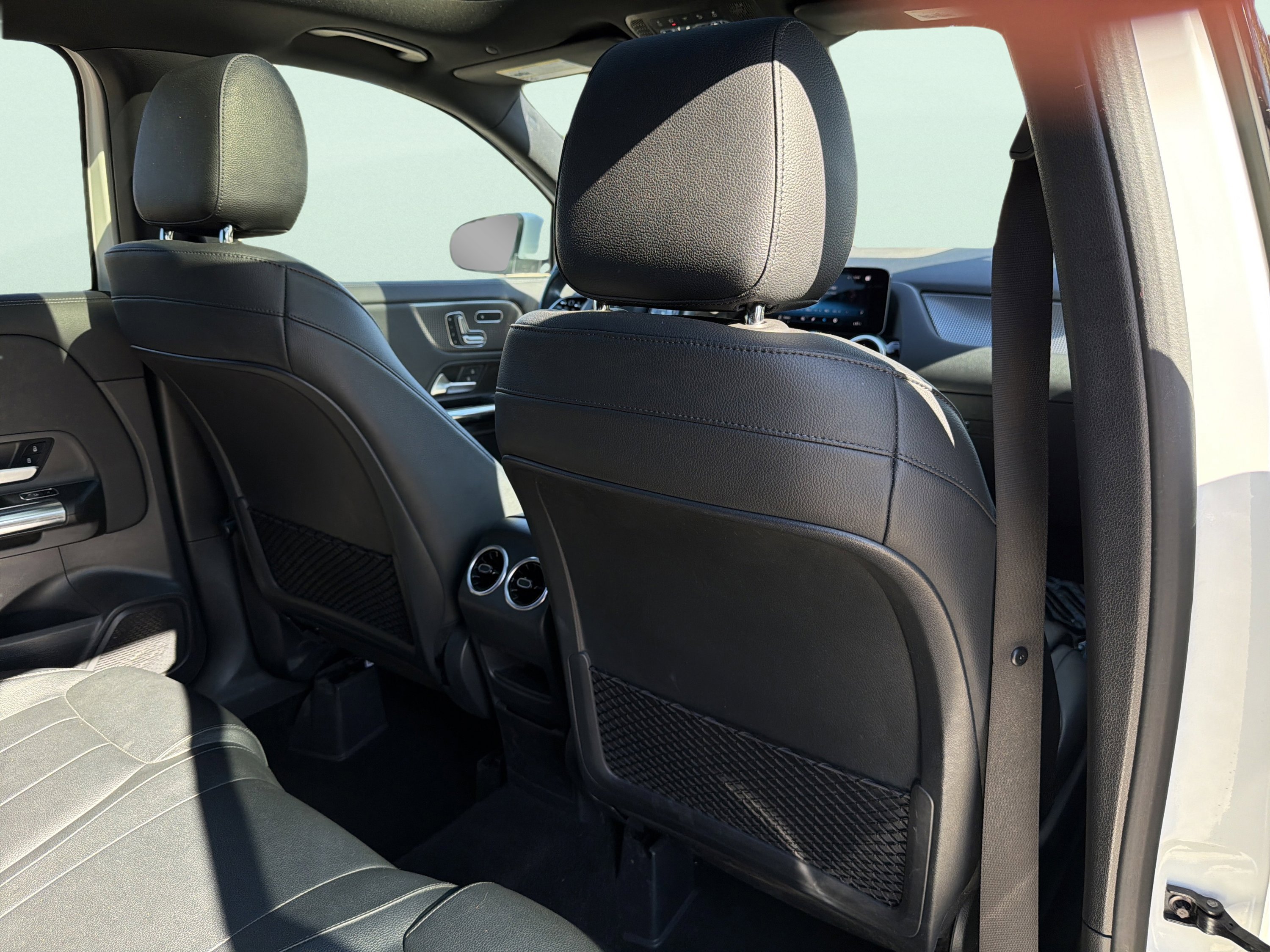 Used 2021 Mercedes-Benz GLA 250 4MATIC w/ Premium Package image 27