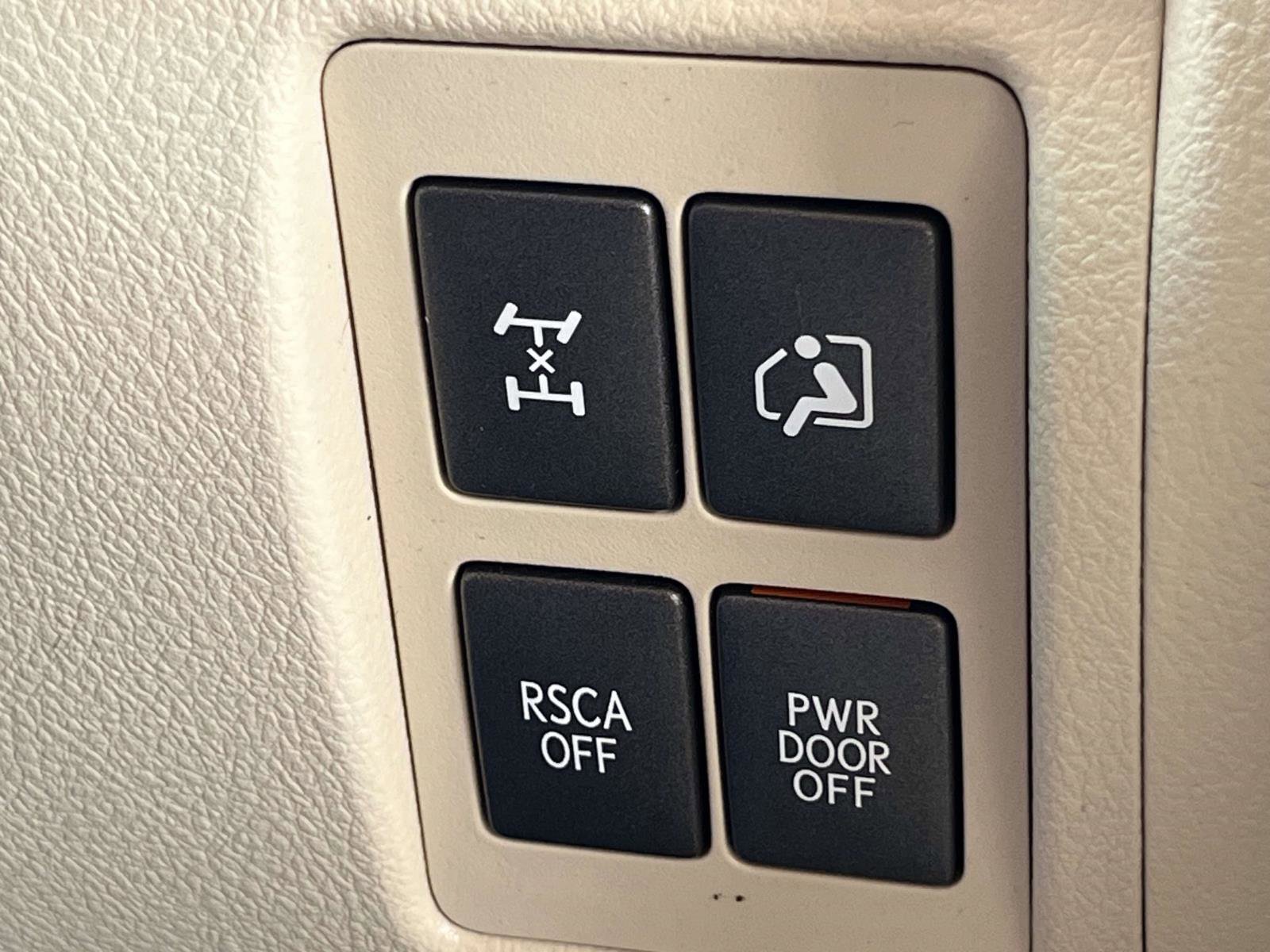 Used 2015 Lexus LX 570 4WD image 28