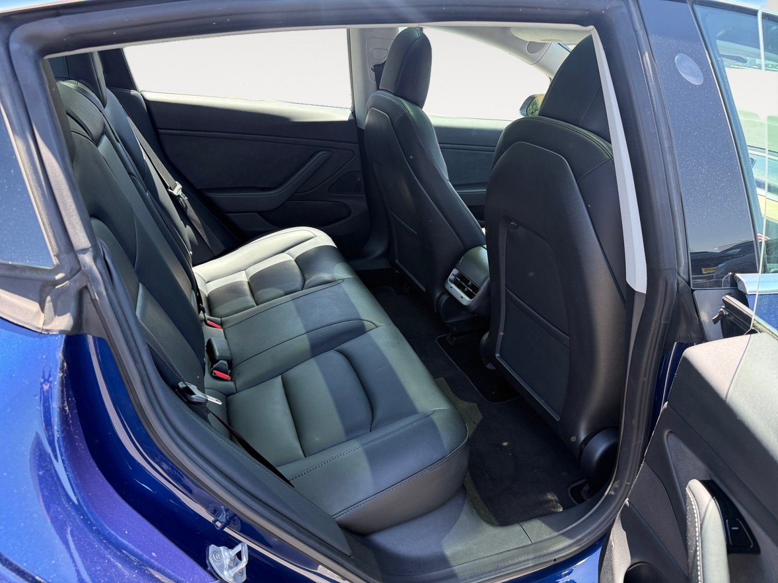 Used 2018 Tesla Model 3 Long Range AWD/4WD image 18