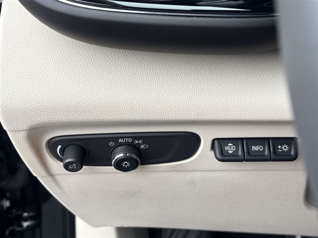Certified 2023 Buick Envision Avenir AWD/4WD image 18