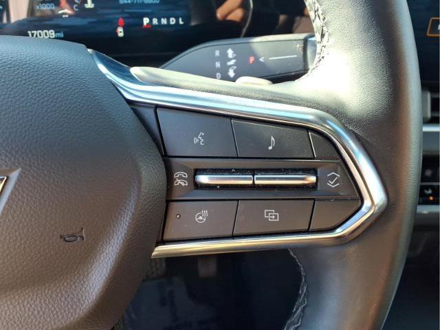 Used 2025 Chevrolet Equinox LT w/ Convenience Package II FWD image 14