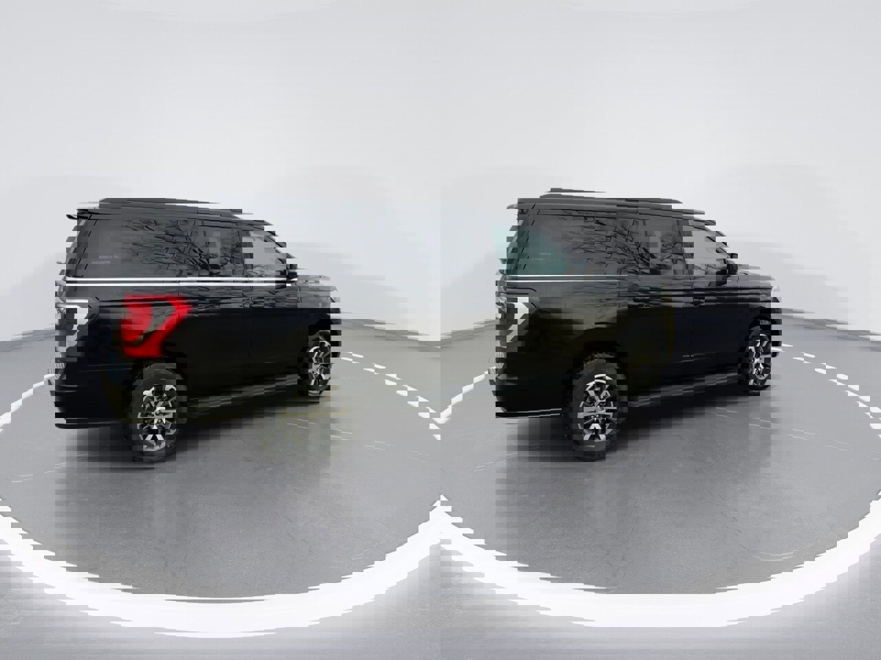 Used 2021 Ford Expedition Max XLT image 21