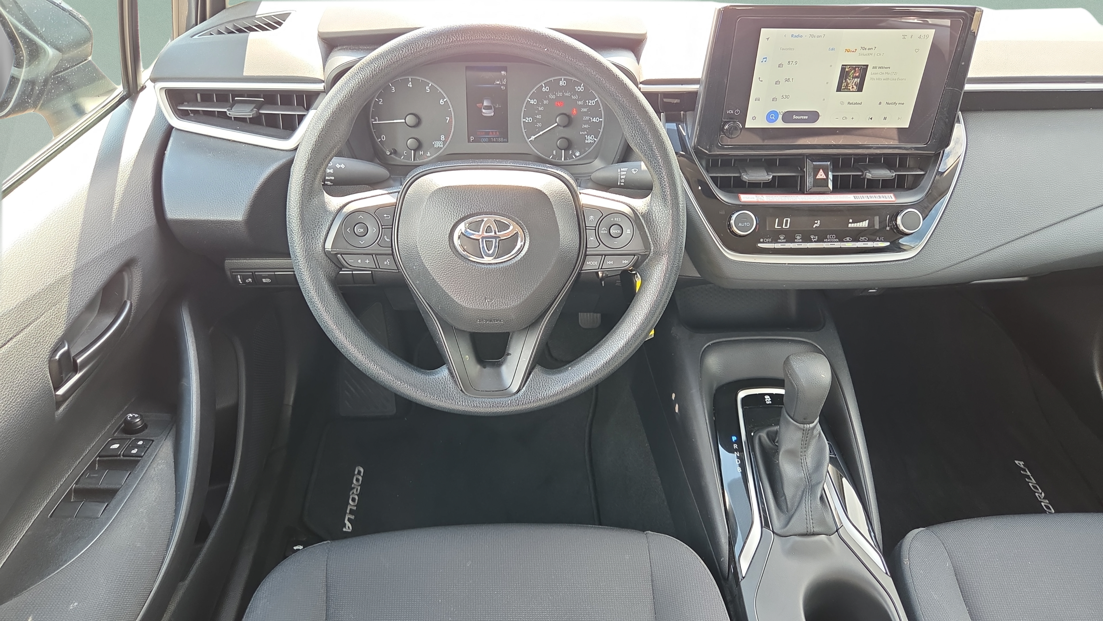 Used 2025 Toyota Corolla LE FWD image 15