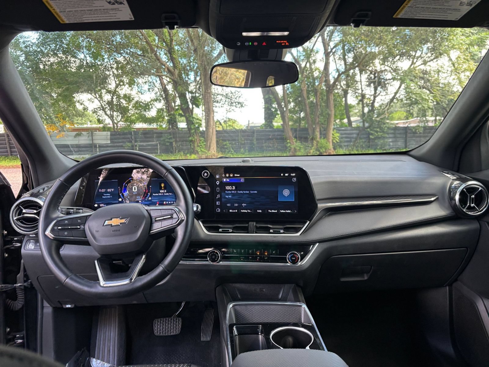 Used 2025 Chevrolet Equinox LT FWD image 32