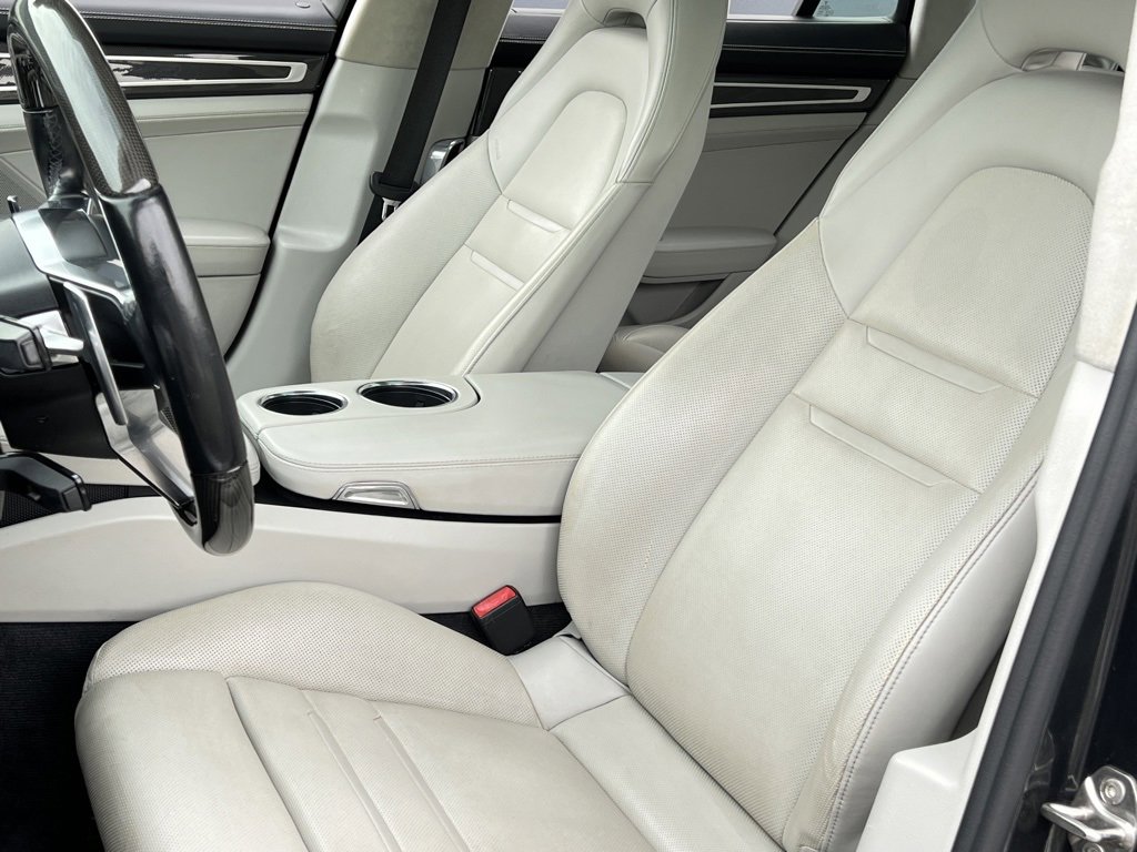 Used 2018 Porsche Panamera Turbo w/ Sportdesign Package image 16