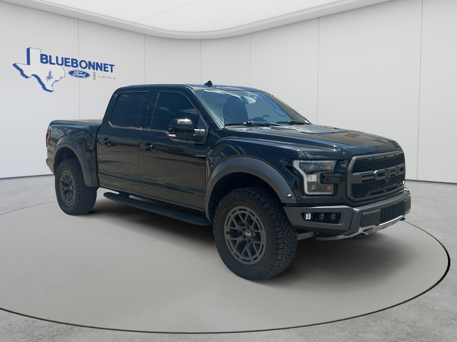 Used 2019 Ford F150 Raptor w/ Equipment Group 802A Luxury AWD/4WD image 3