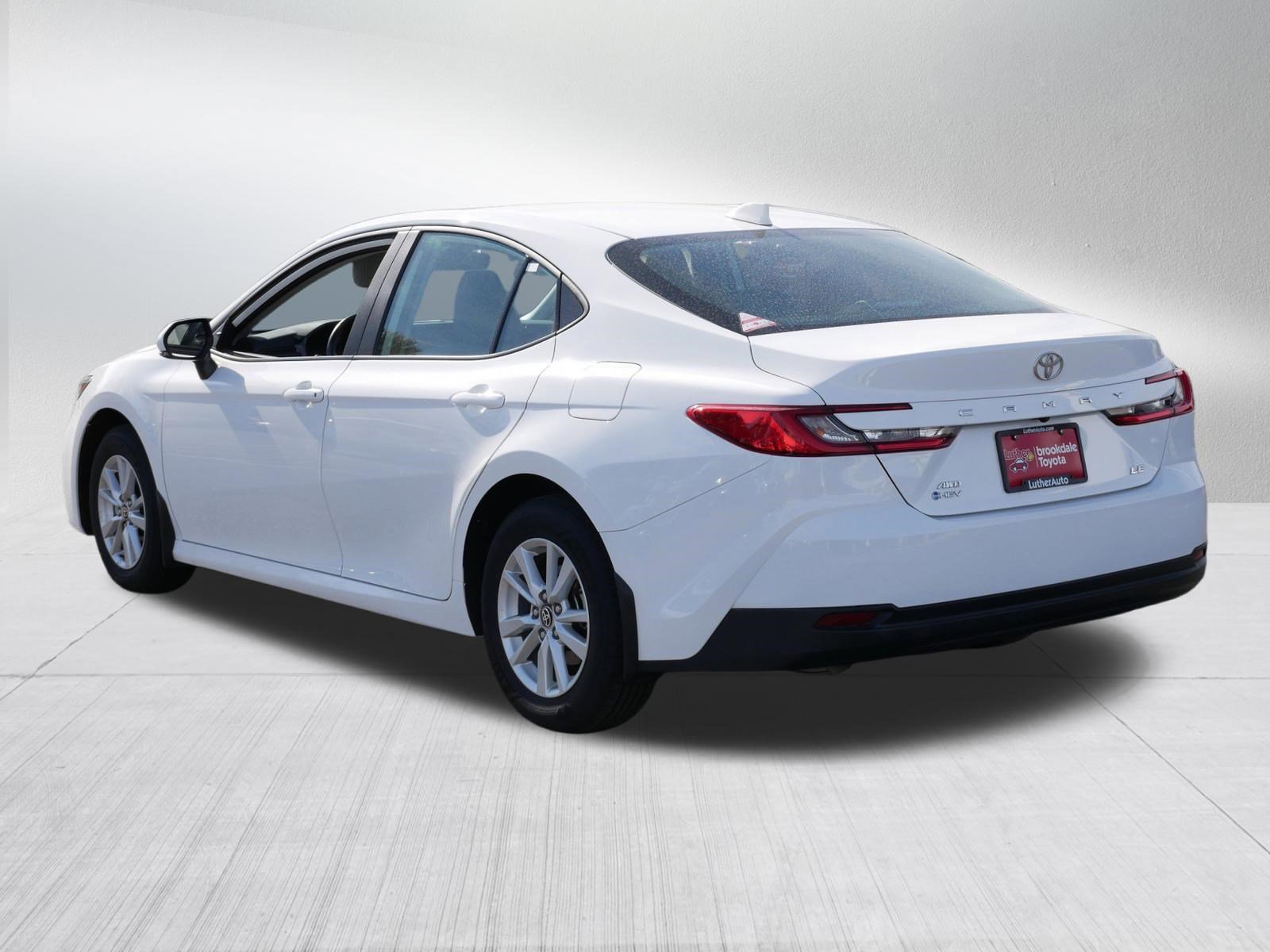 Used 2025 Toyota Camry LE w/ Convenience Package AWD/4WD image 5