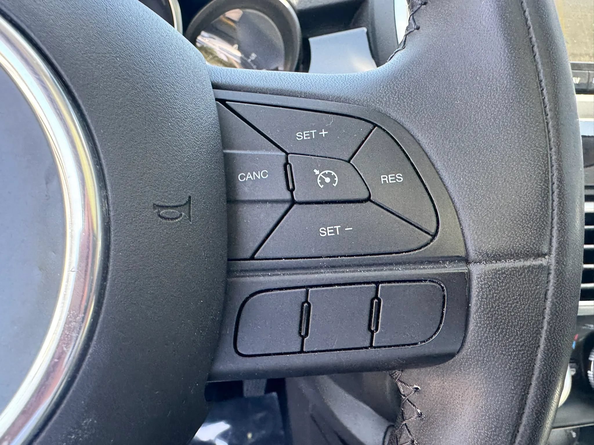 Used 2017 FIAT 500X Lounge w/ Lounge Premium Package (FWD) image 36
