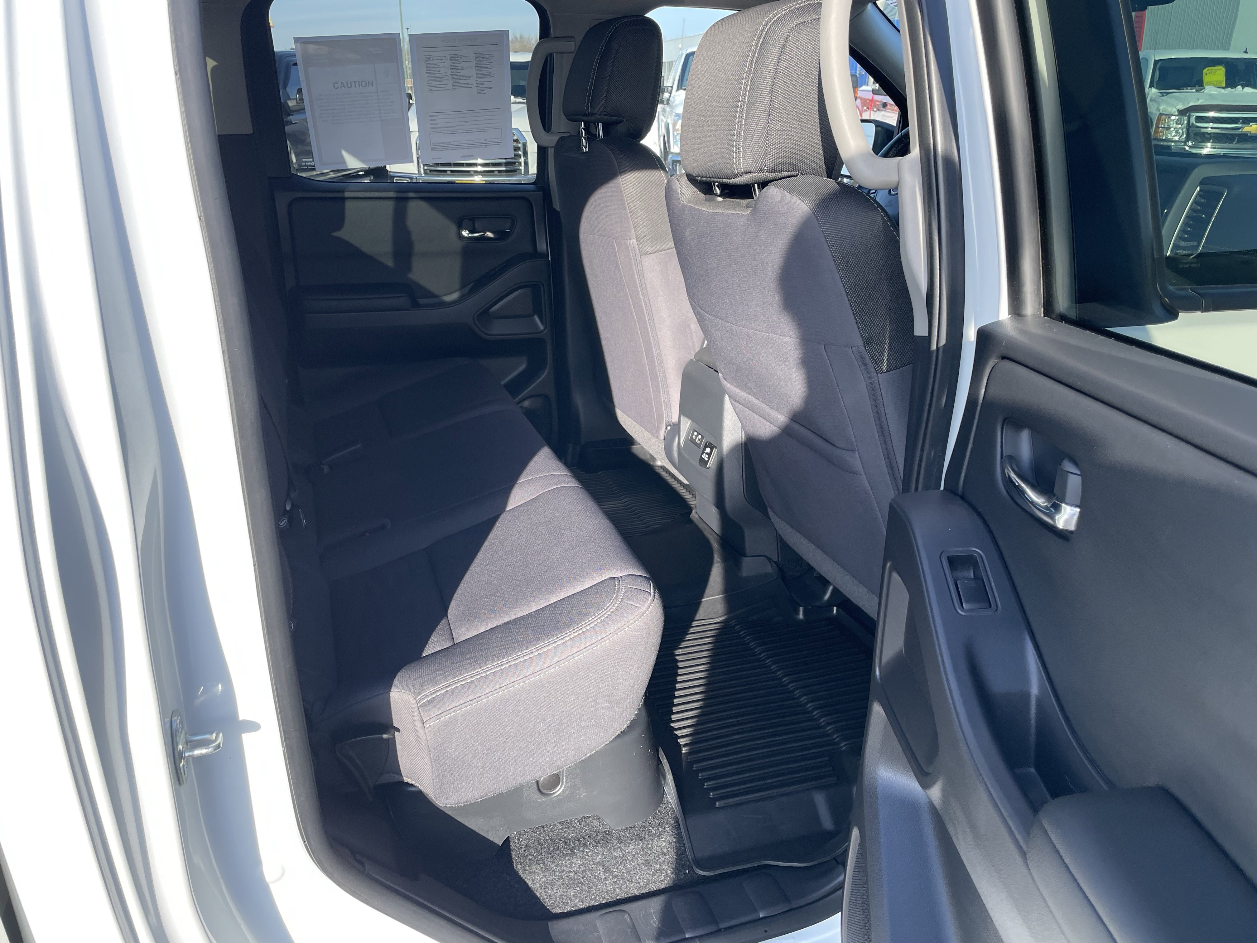 Used 2023 Nissan Frontier SV w/ Technology Package image 29