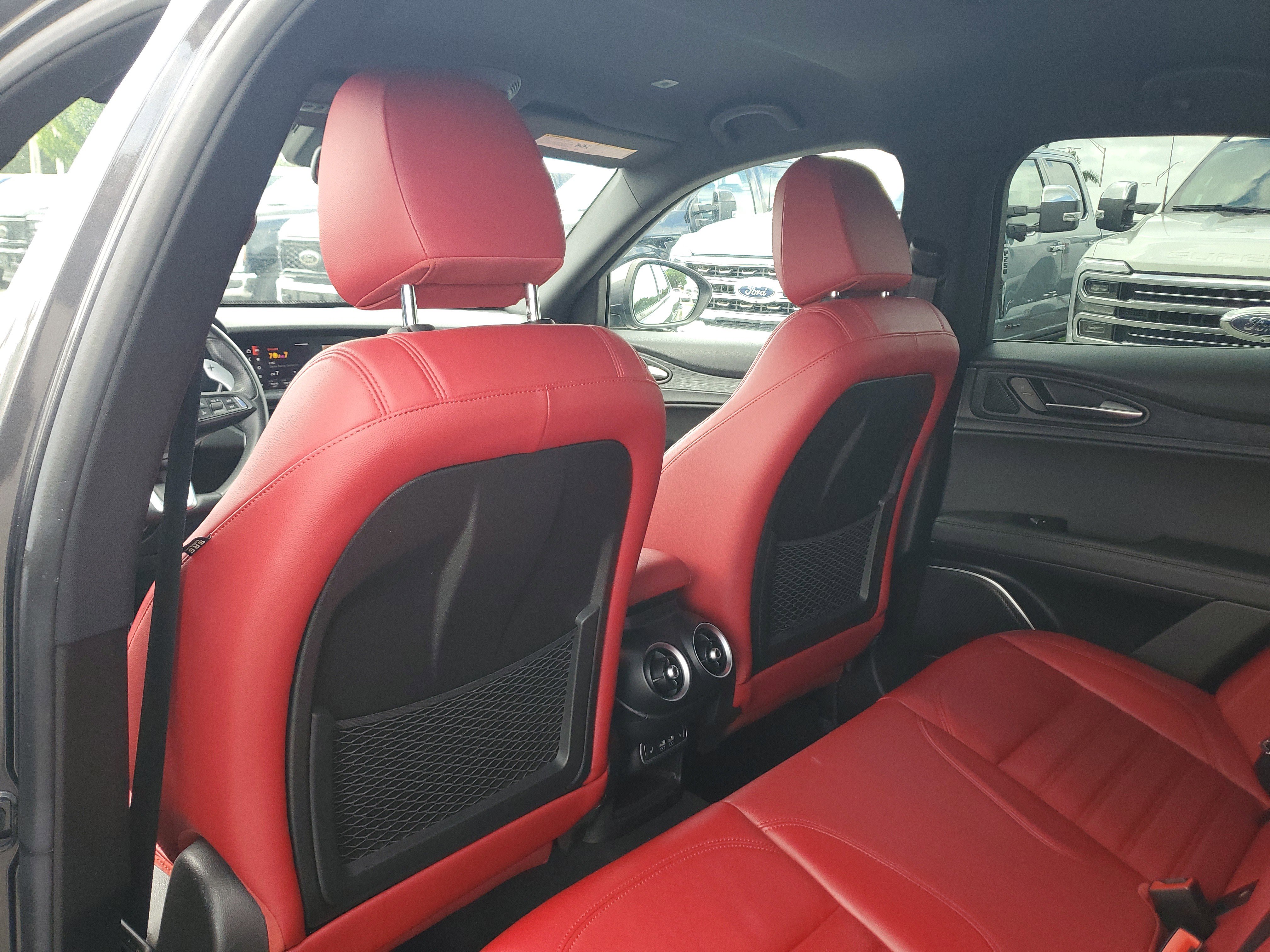 Used 2022 Alfa Romeo Stelvio Sprint image 13