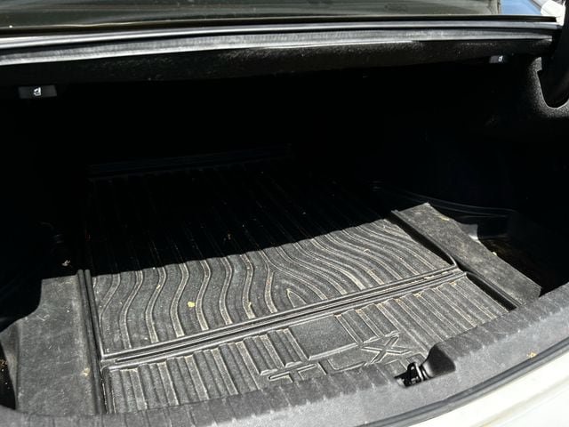 Used 2017 Acura TLX FWD image 34