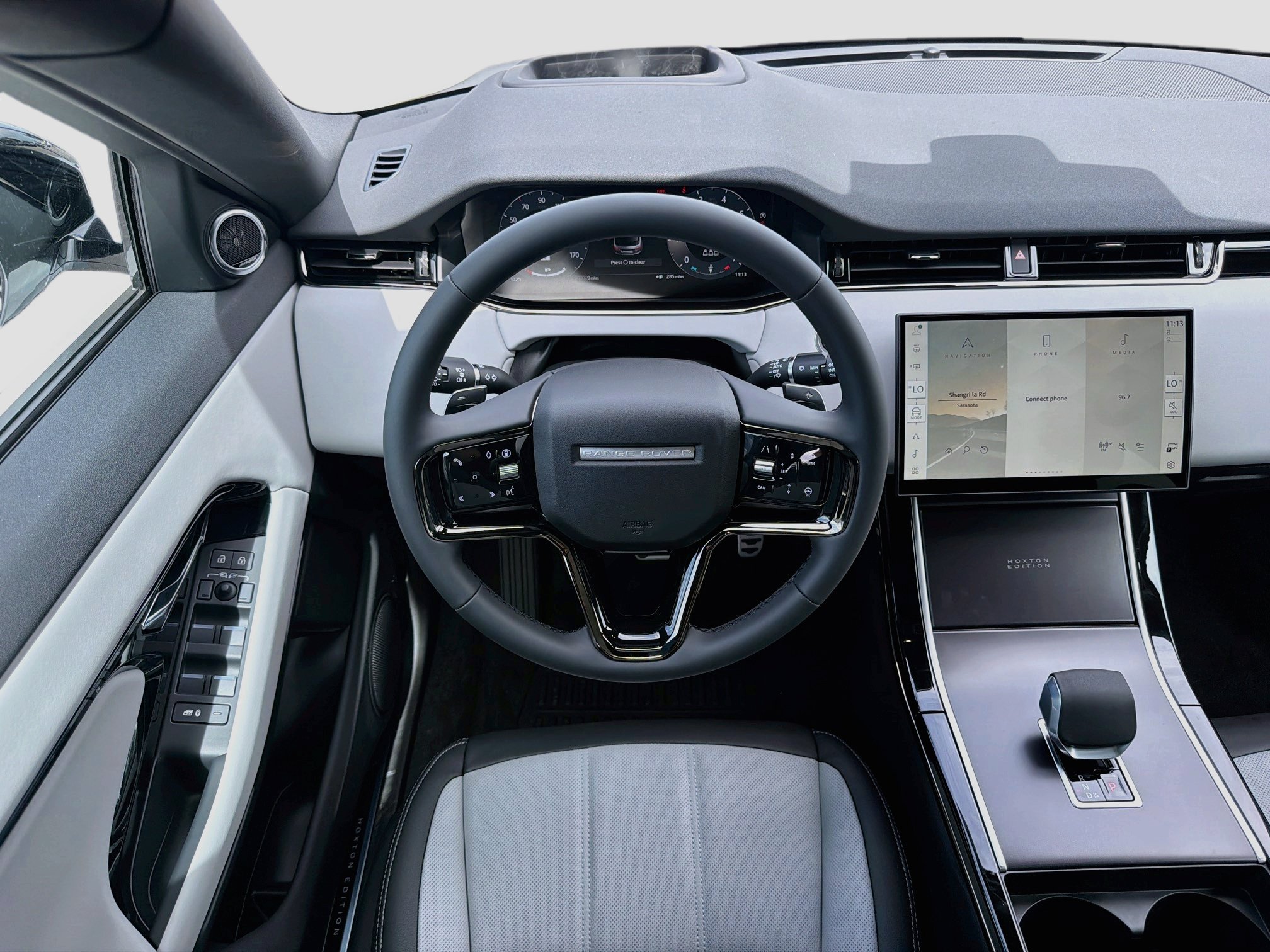 New 2026 Land Rover Range Rover Evoque Hoxton AWD/4WD image 17