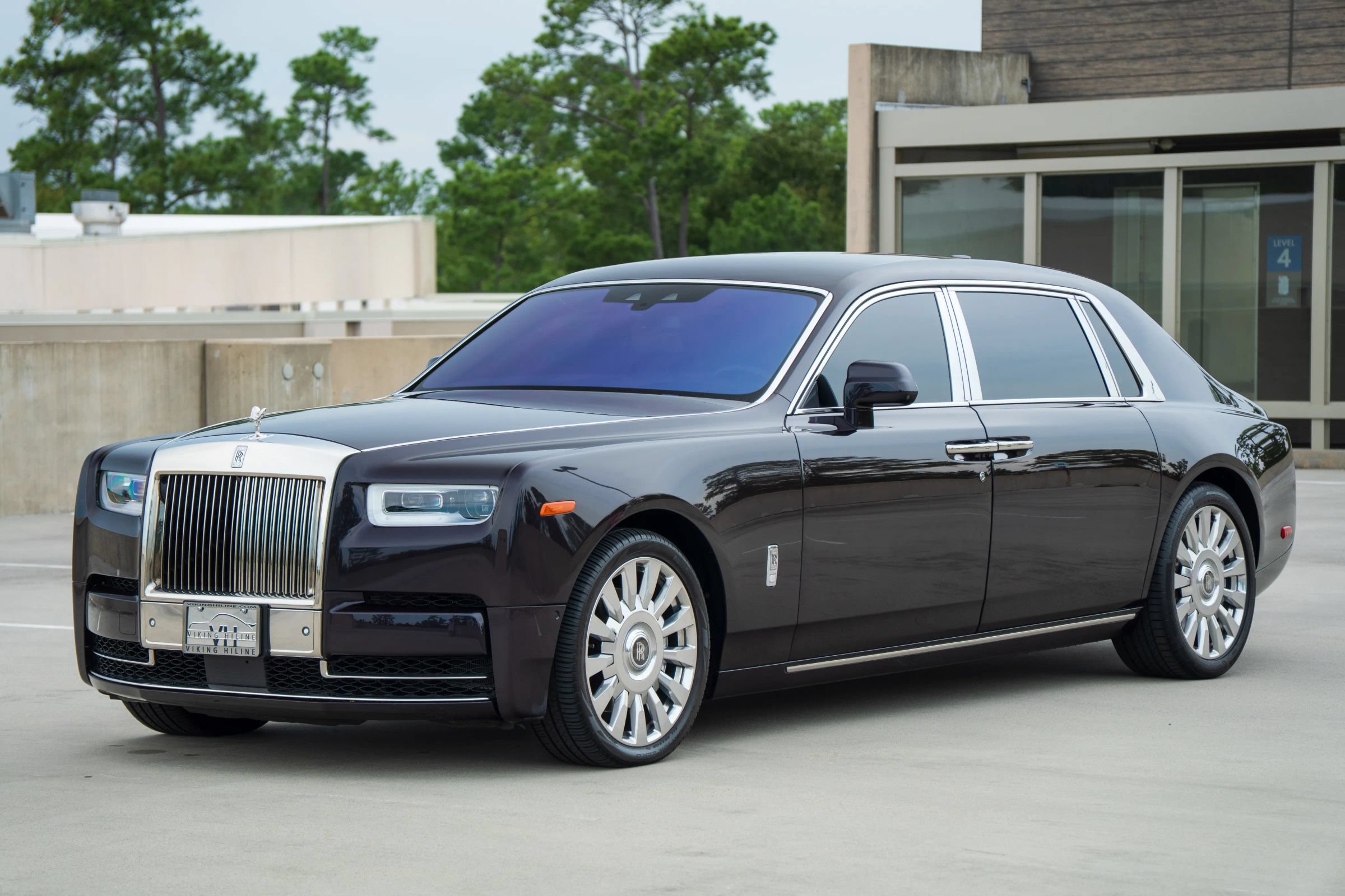 Used 2018 Rolls-Royce Phantom Extended Wheelbase RWD image 11