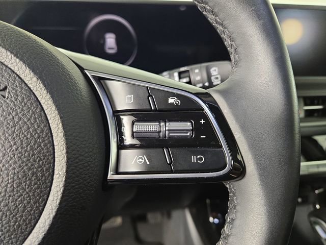 Certified 2025 Kia Seltos EX image 25