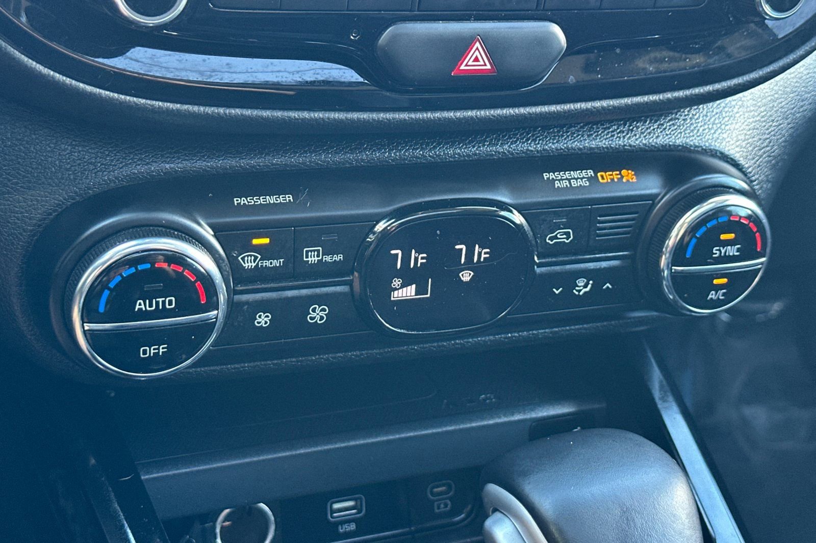 Used 2023 Kia Soul GT-Line w/ GT-Line Technology Package FWD image 22