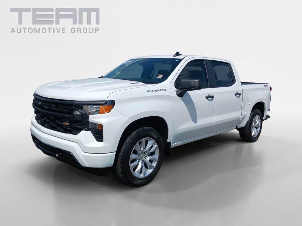 Used 2024 Chevrolet Silverado 1500 Custom AWD/4WD image 3