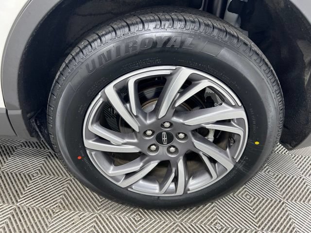 Certified 2025 Lincoln Corsair AWD image 10