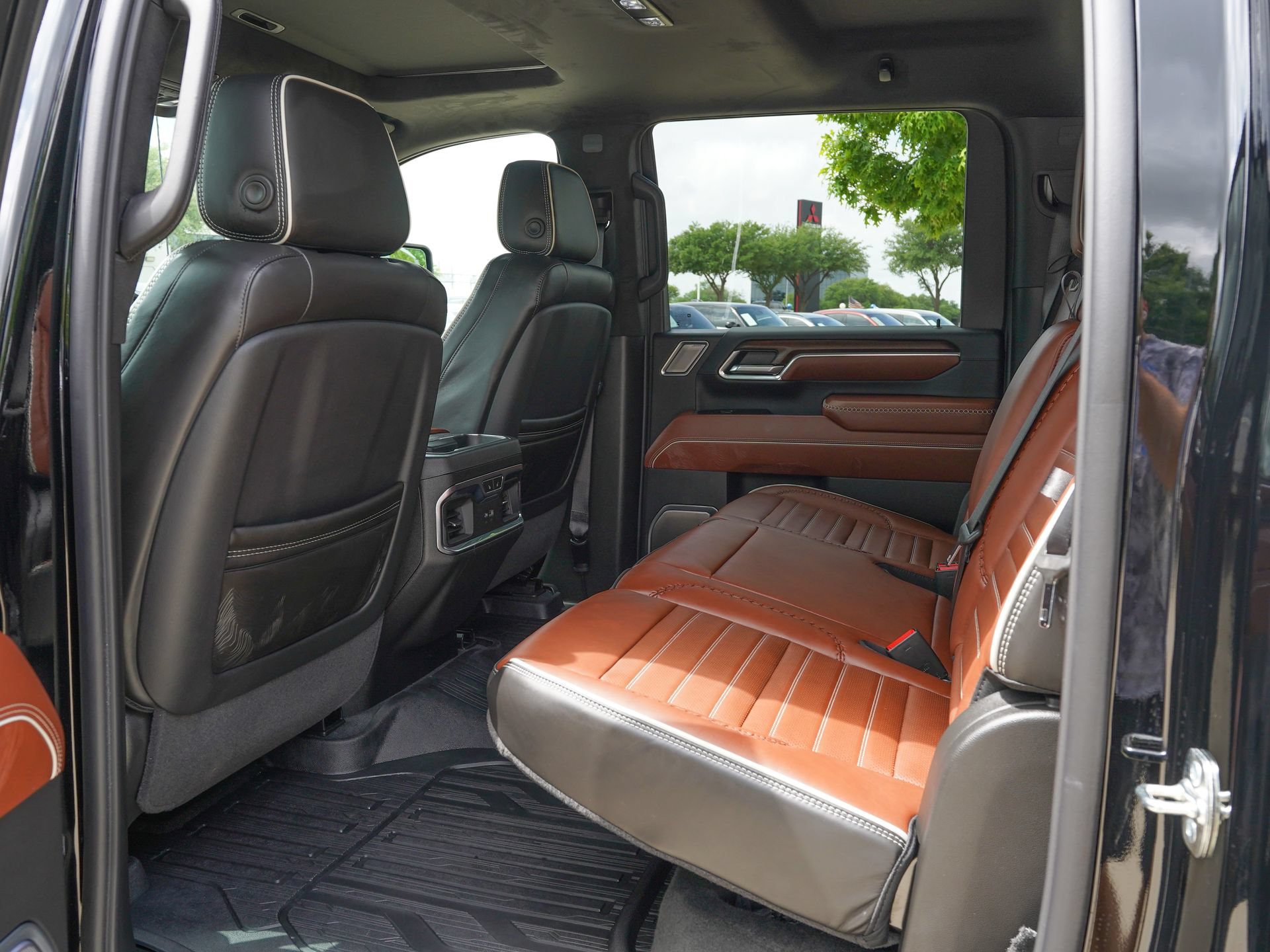 Used 2026 GMC Sierra 2500 Denali Ultimate AWD/4WD image 12