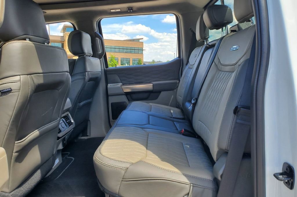 New 2026 Ford F250 Platinum w/ Platinum Plus Package AWD/4WD image 14