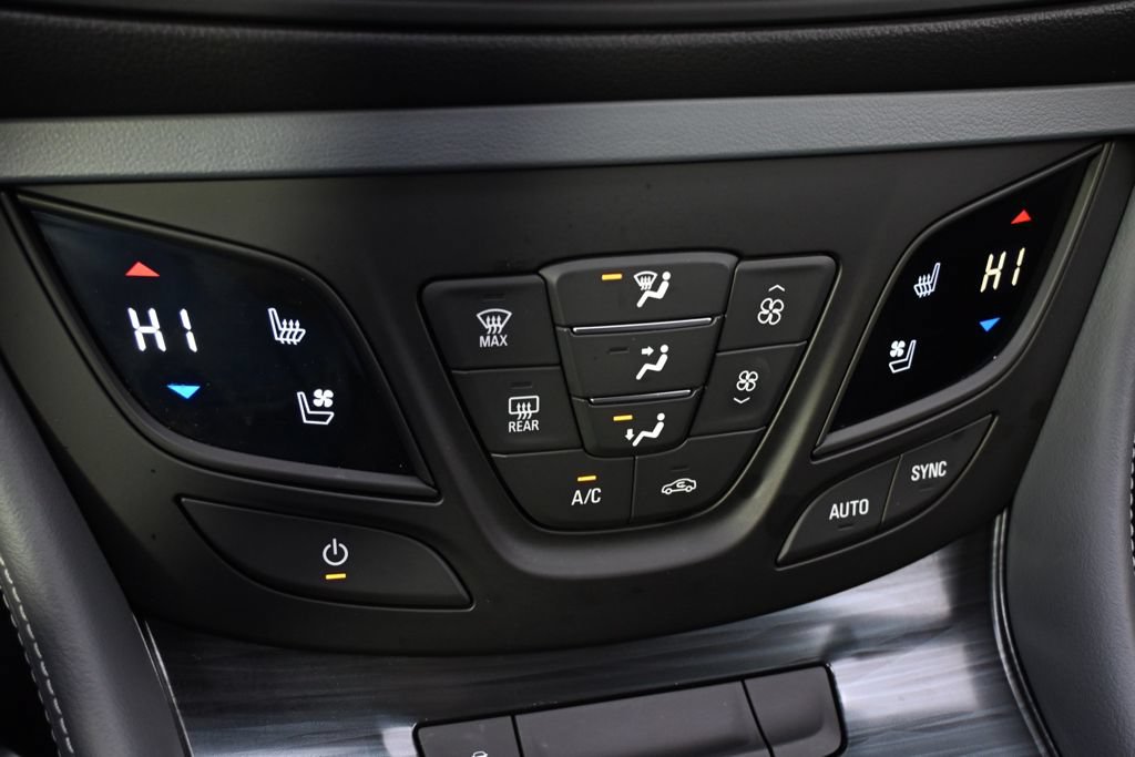 Used 2020 Buick Envision Premium w/ Driver Confidence Package AWD/4WD image 34
