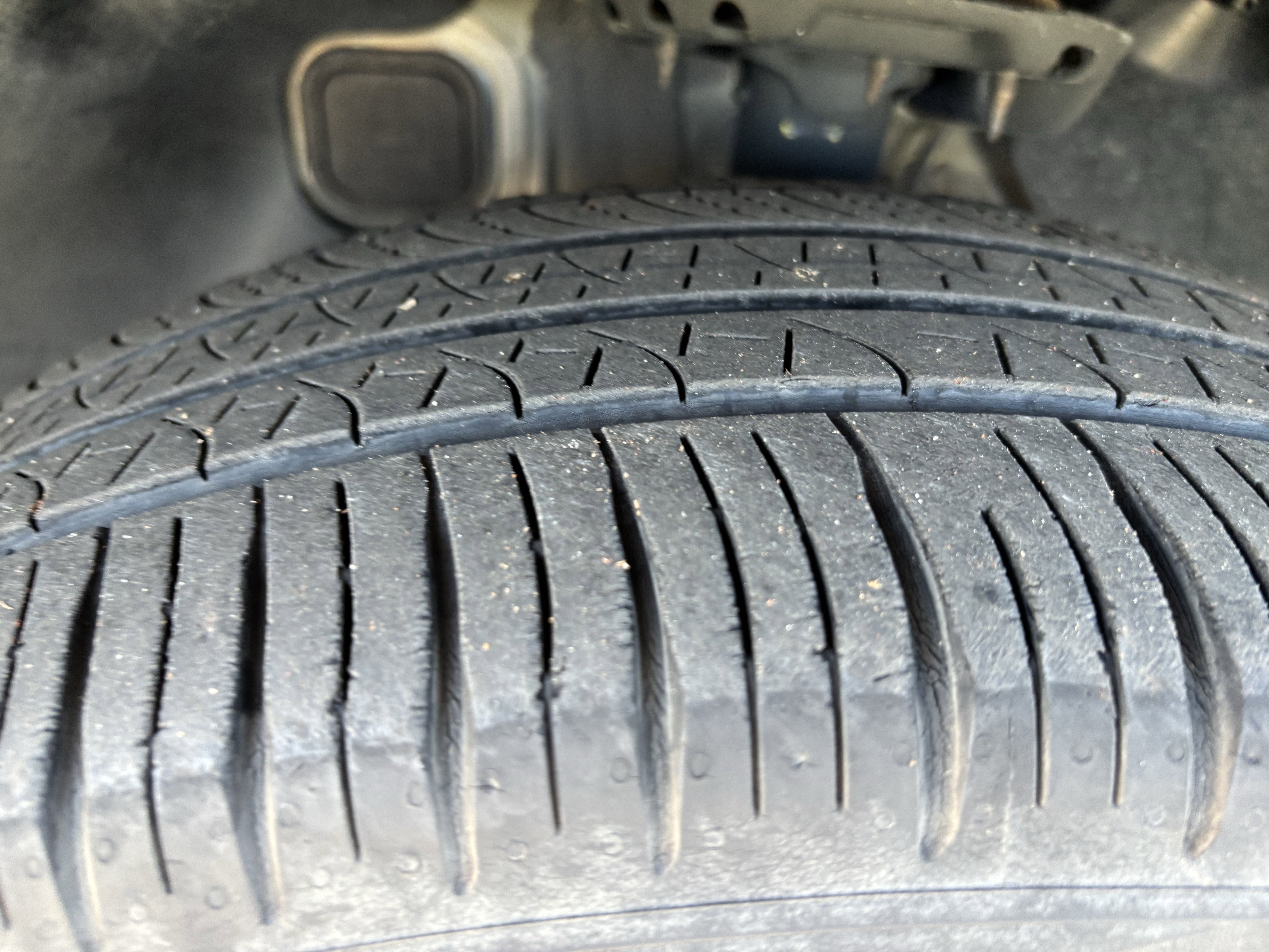 Used 2020 Kia Telluride EX w/ EX Premium Package image 12