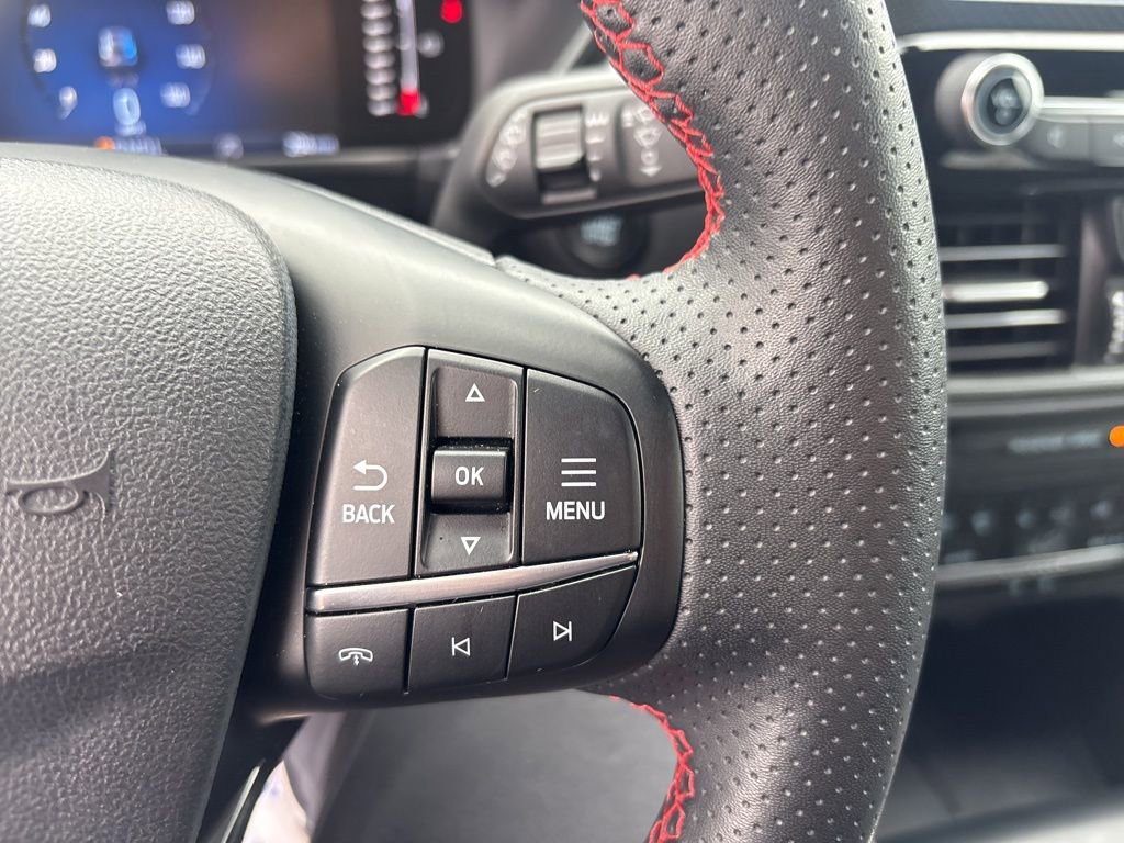 Used 2024 Ford Escape ST-Line image 17