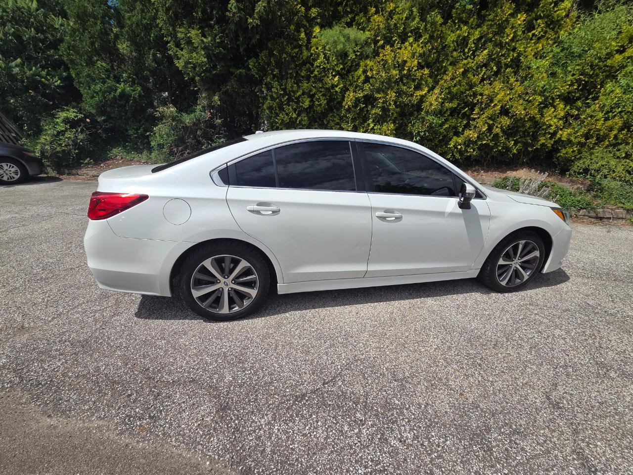 Used 2015 Subaru Legacy 2.5i Limited AWD/4WD image 5