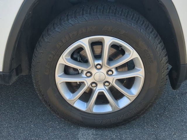 Used 2015 Jeep Grand Cherokee Limited AWD/4WD image 10