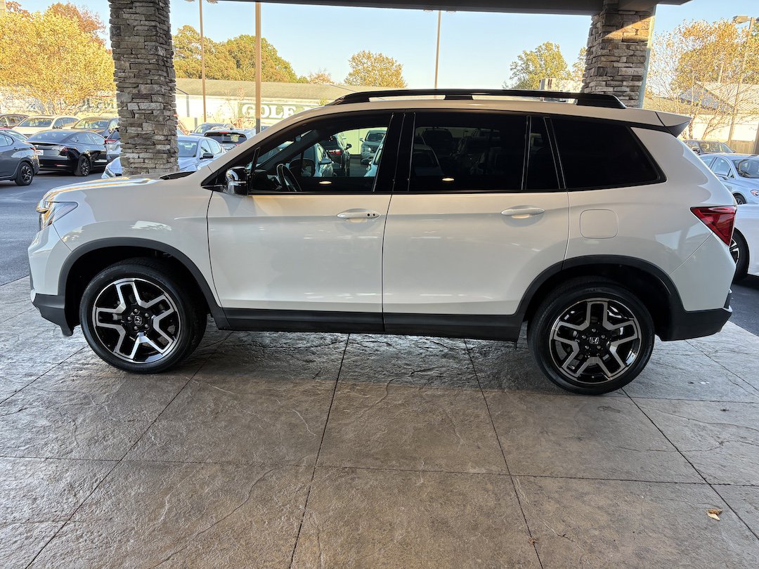 Used 2023 Honda Passport Elite image 9