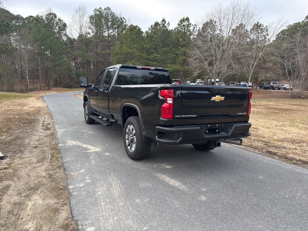 Used 2025 Chevrolet Silverado 2500 Custom w/ Custom Value Package image 7