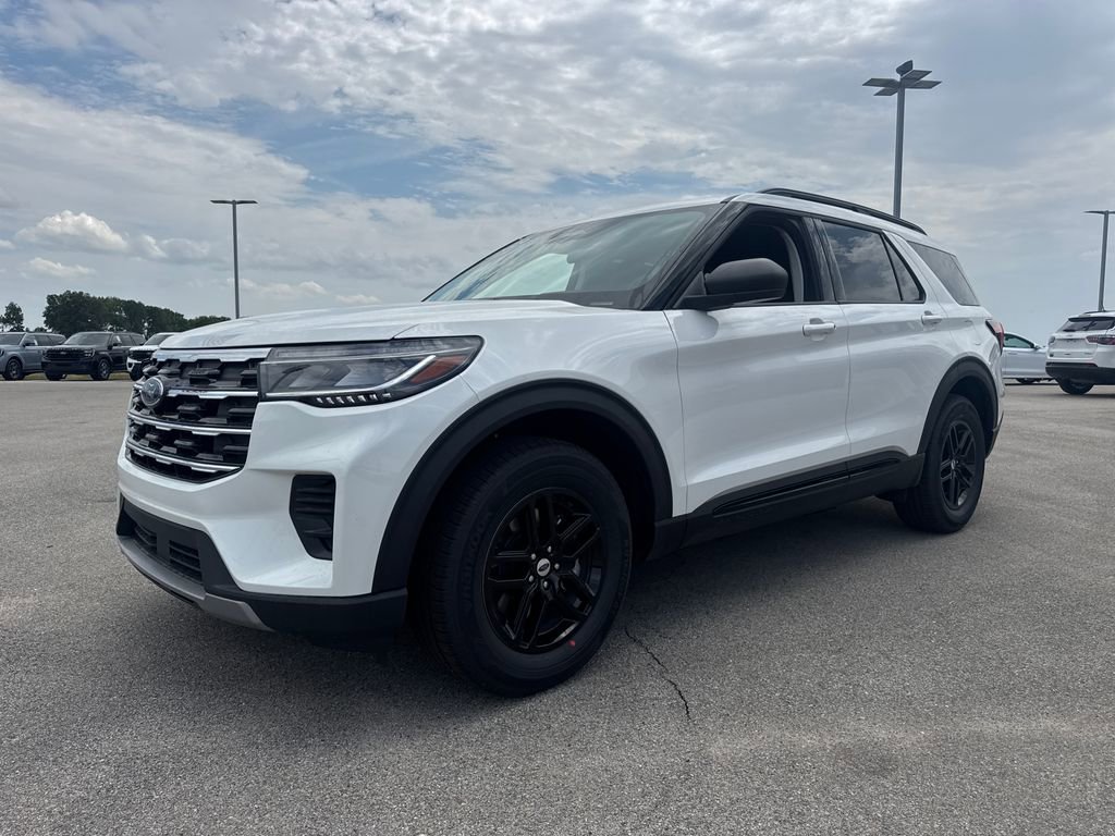 New 2026 Ford Explorer Active RWD image 2