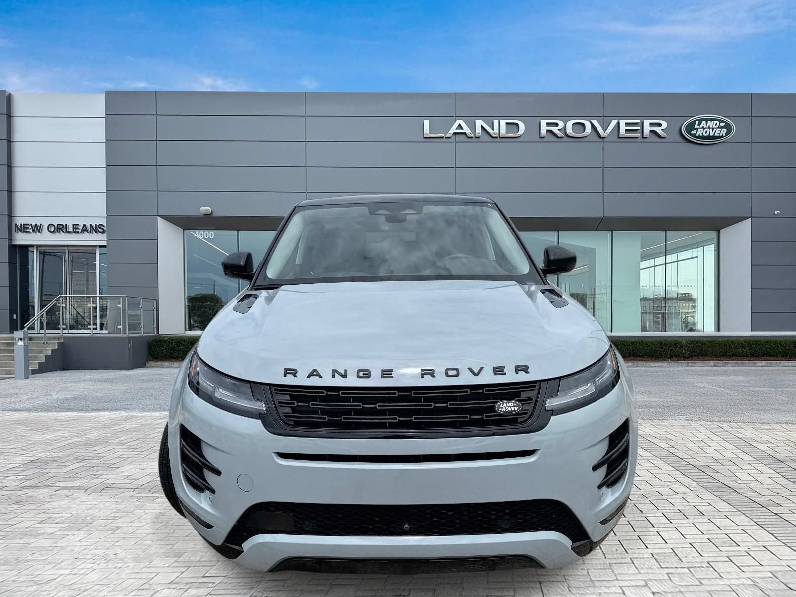Used 2025 Land Rover Range Rover Evoque Dynamic SE AWD/4WD image 4