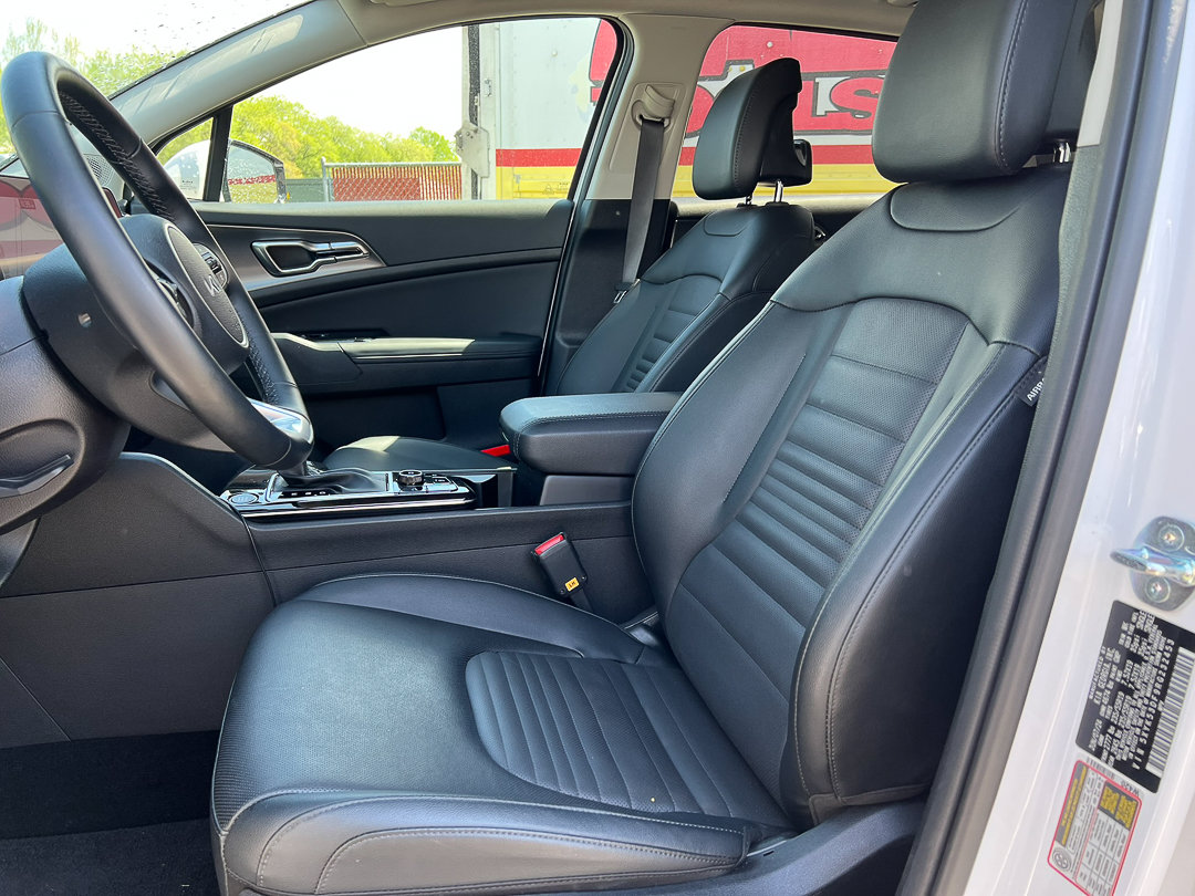 Used 2024 Kia Sportage SX FWD image 13