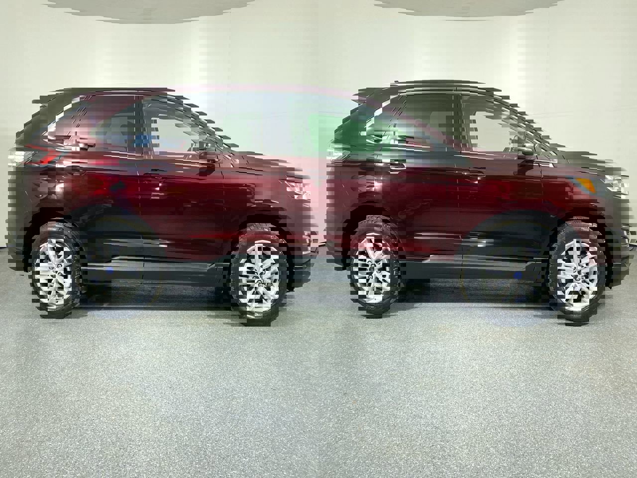 Used 2018 Ford Edge SEL w/ Equipment Group 201A image 38