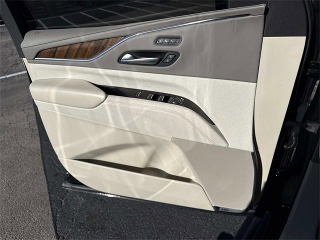 Certified 2024 Cadillac Escalade Premium Luxury Platinum w/ LPO, Floor Liner Package image 9
