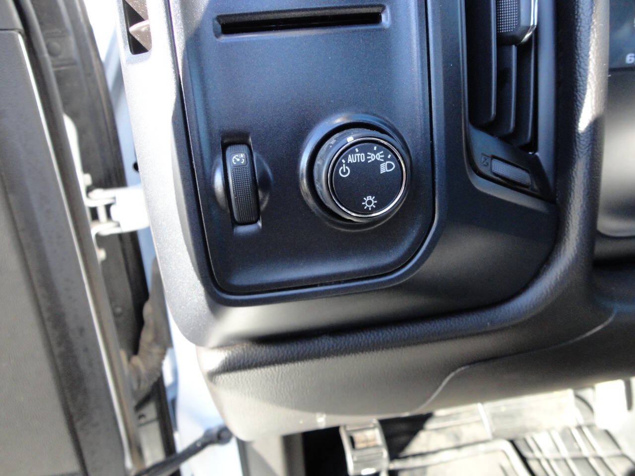 Used 2016 GMC Sierra 1500 2WD Regular Cab image 15