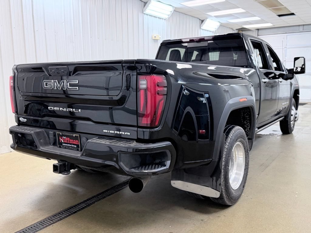 Used 2024 GMC Sierra 3500 Denali Ultimate AWD/4WD image 6